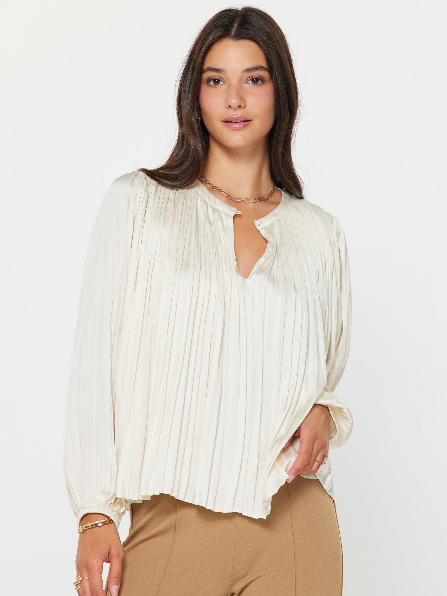 ECRU PLEATED TOP