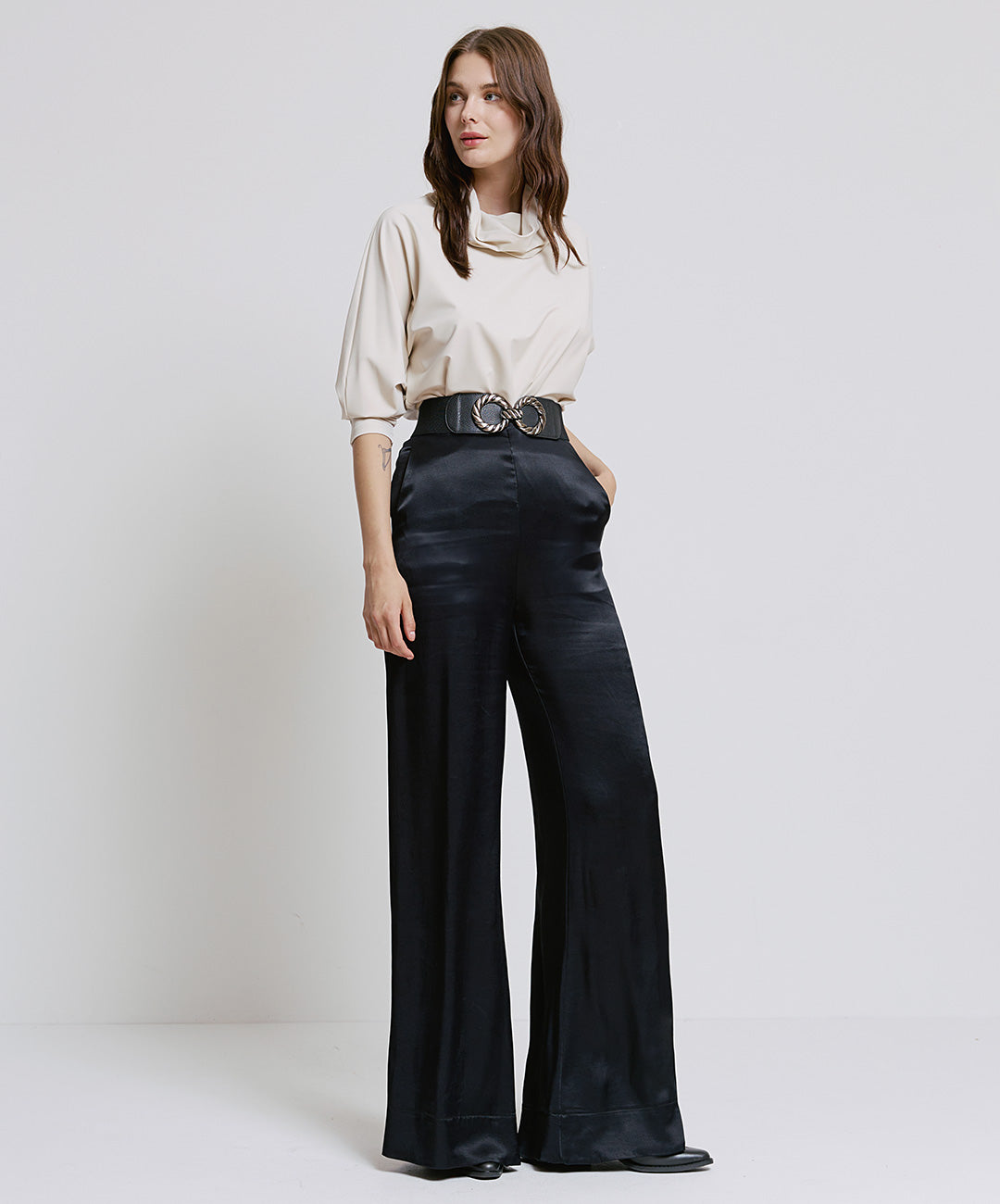 BLACK HIGH WAIST SATIN PANTS