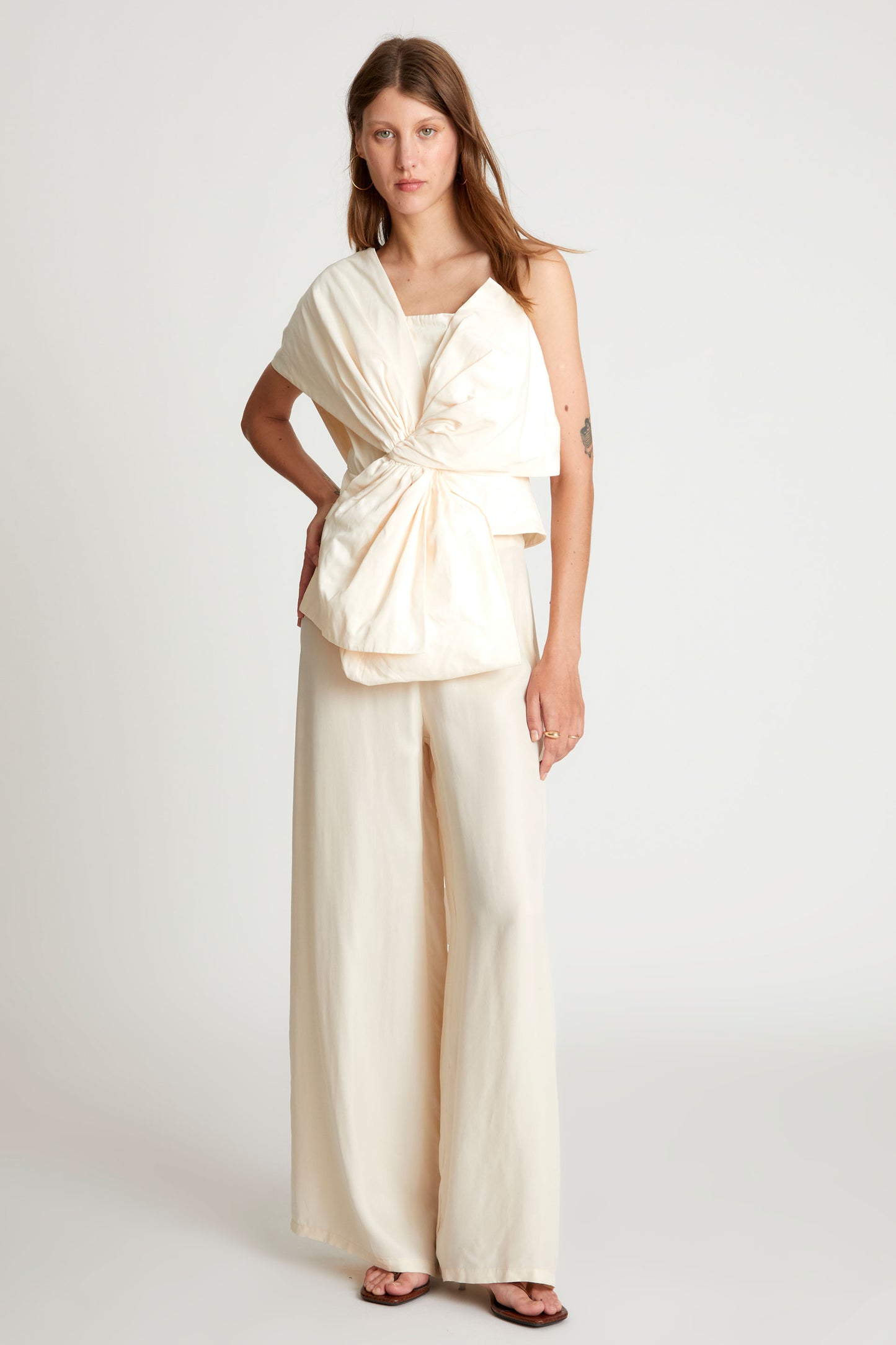 WHITE ASYMMETRIC DESIGN TOP