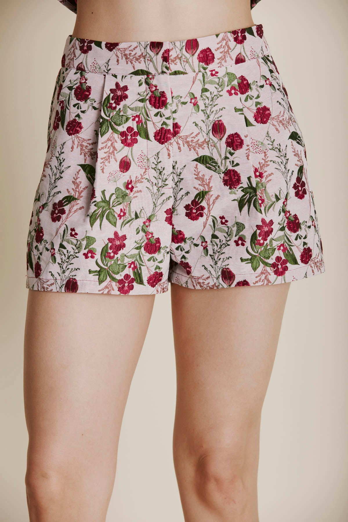 MULTI CHERRY JACQUARD SHORT