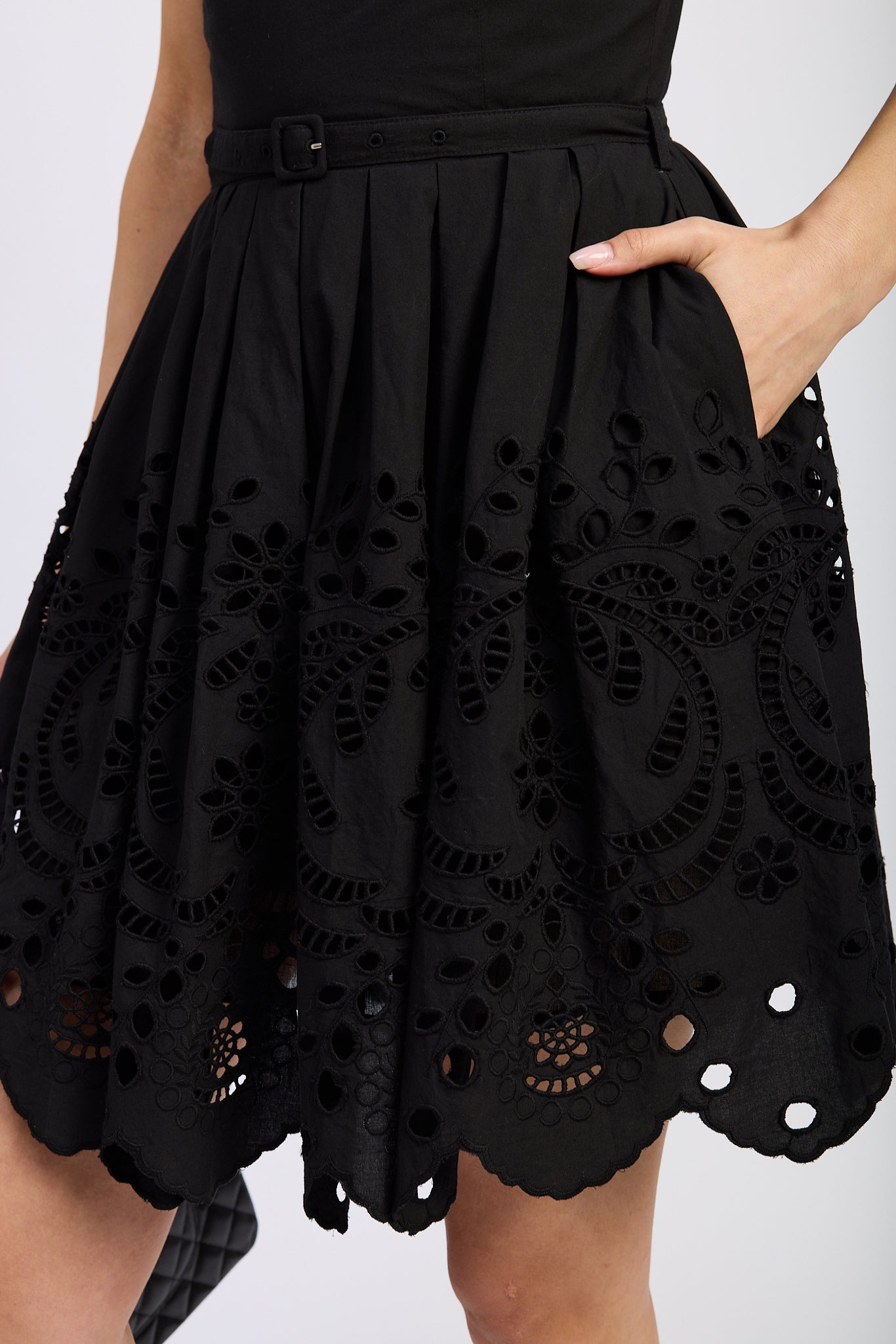 BLACK MINI DRESS EMBROIDERED HEM