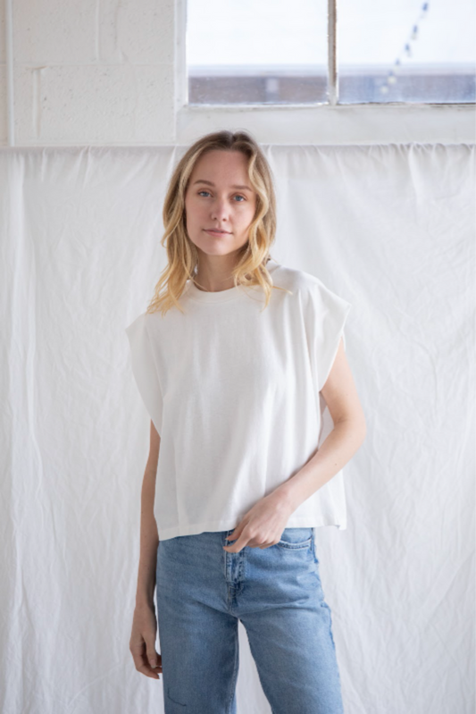 WHITE SLEEVELESS BLOUSE