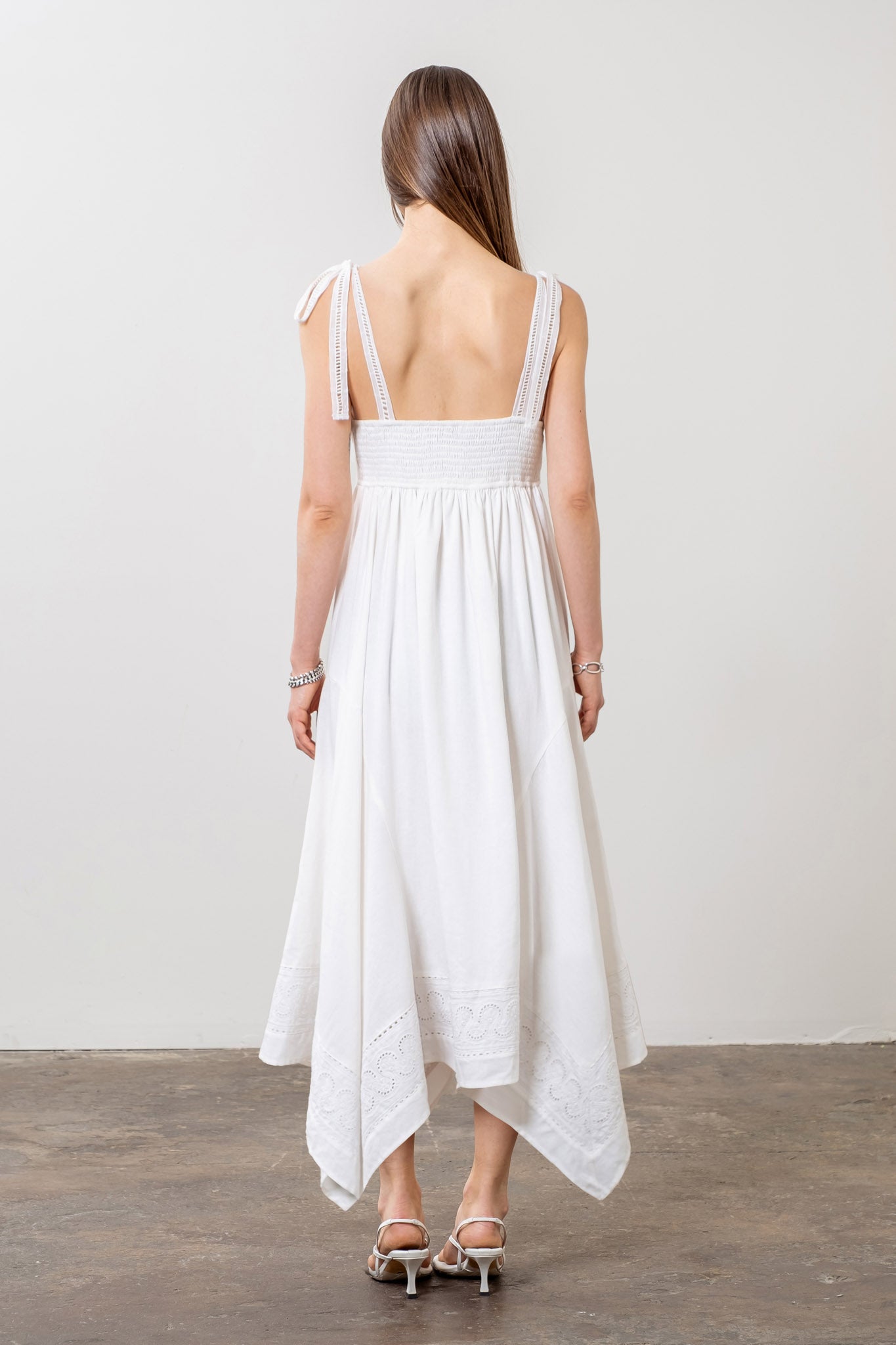 WHITE MIDI DRESS LADDER