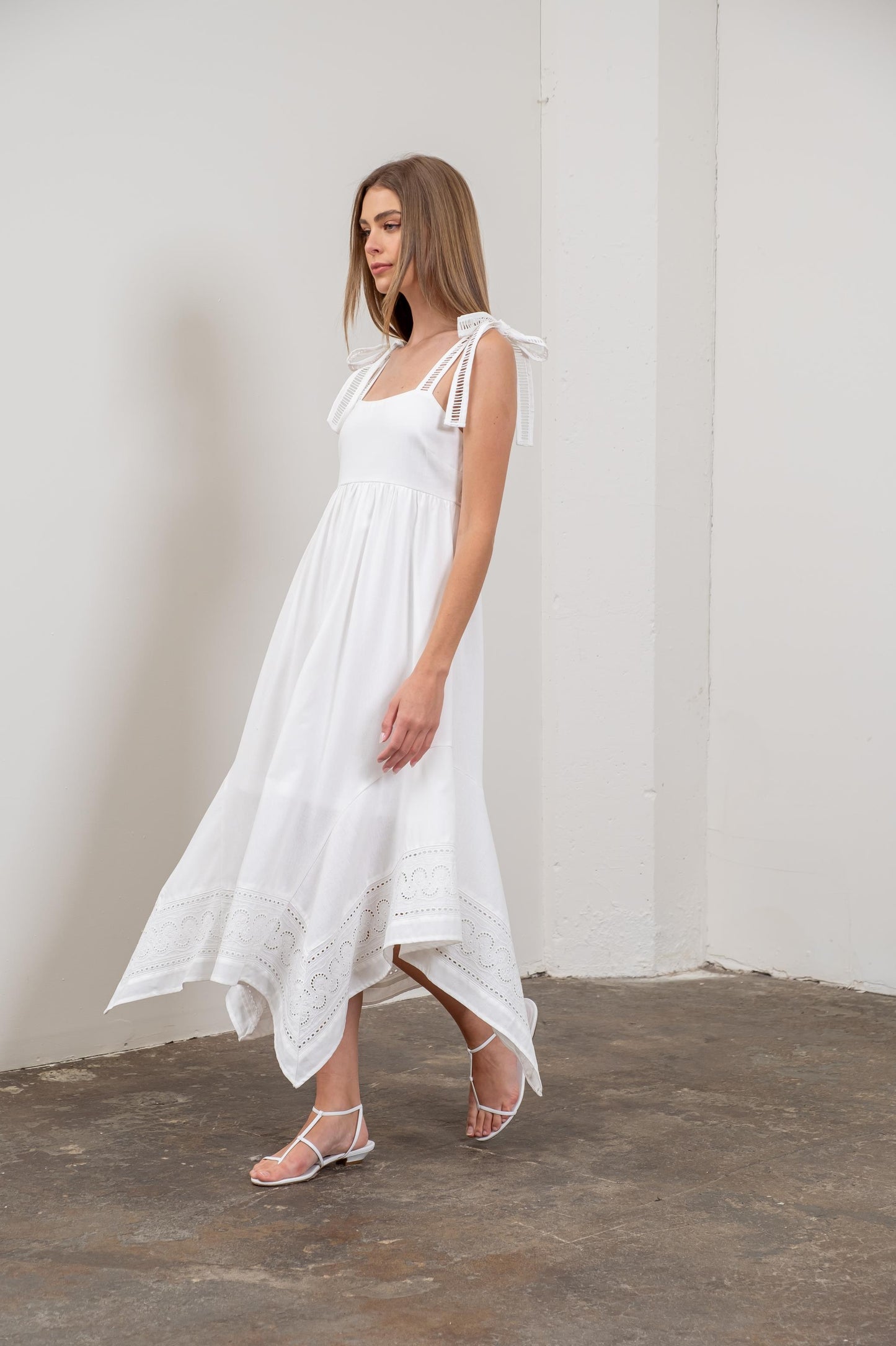 WHITE MIDI DRESS LADDER