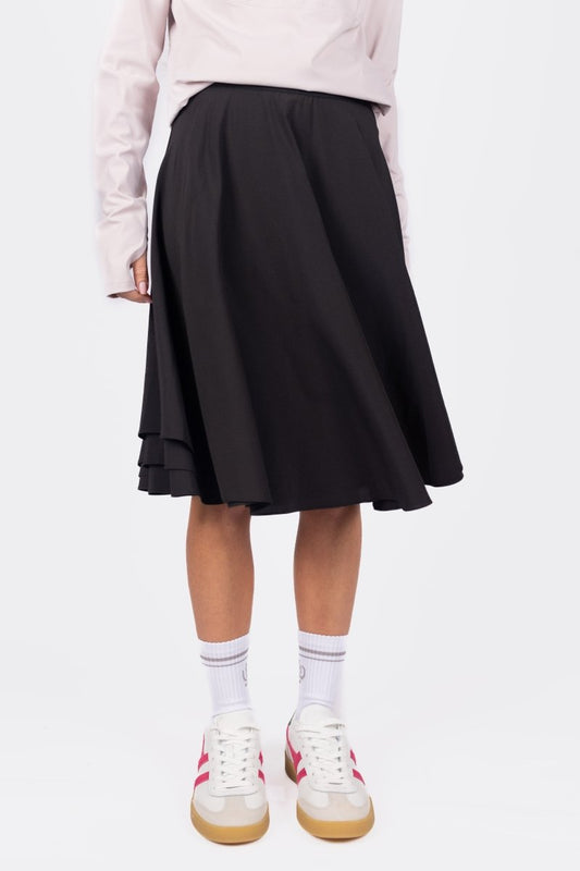 BLACK ASCEND SKIRT