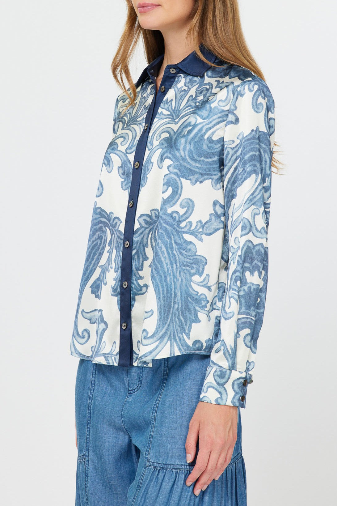 NAVY PRINT BUTTON TOP