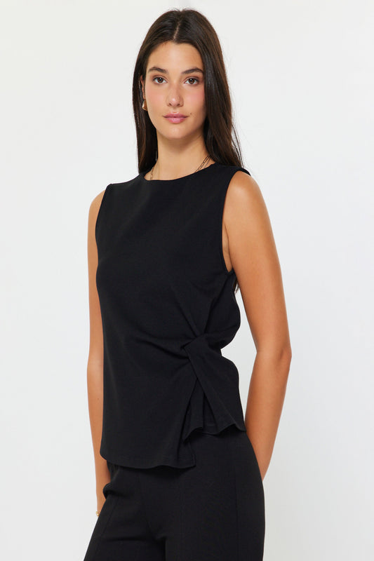 BLACK PONTE SLEEVELESS  TOP