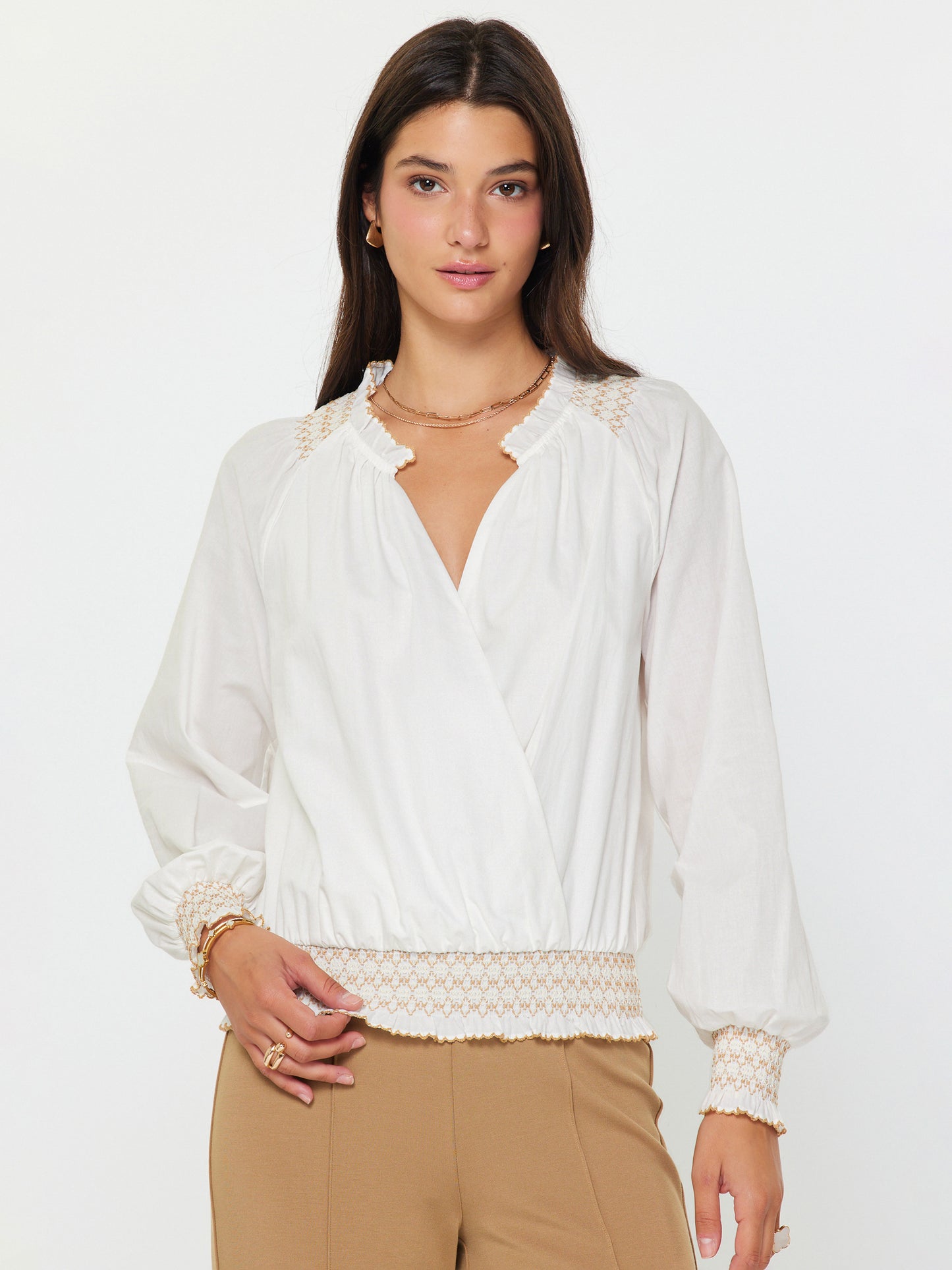WHITE V NECK BLOUSON TOP