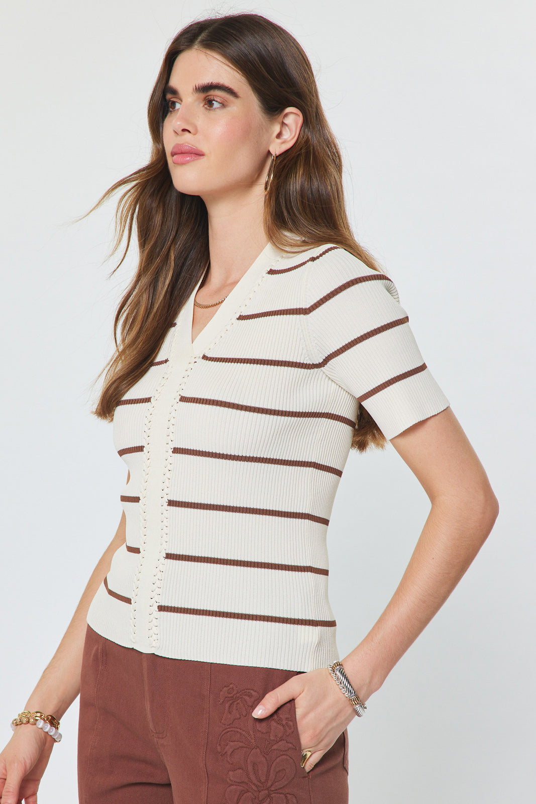 WHITE BROWN SWEATER TOP