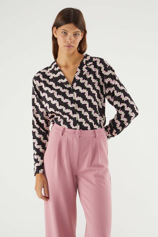 BLACK PINK DIAGONAL TOP