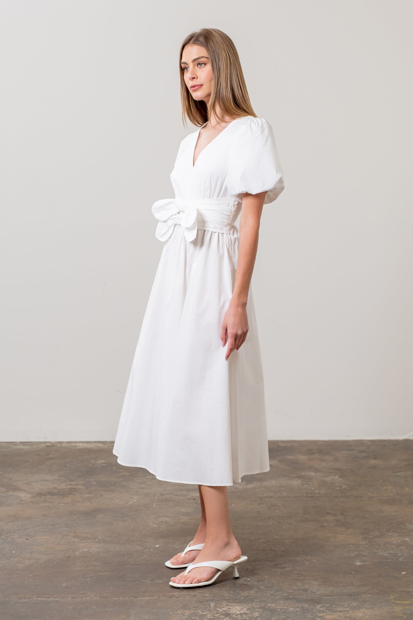 WHITE PUFF SLEEVE FRONT MIDI DRESS