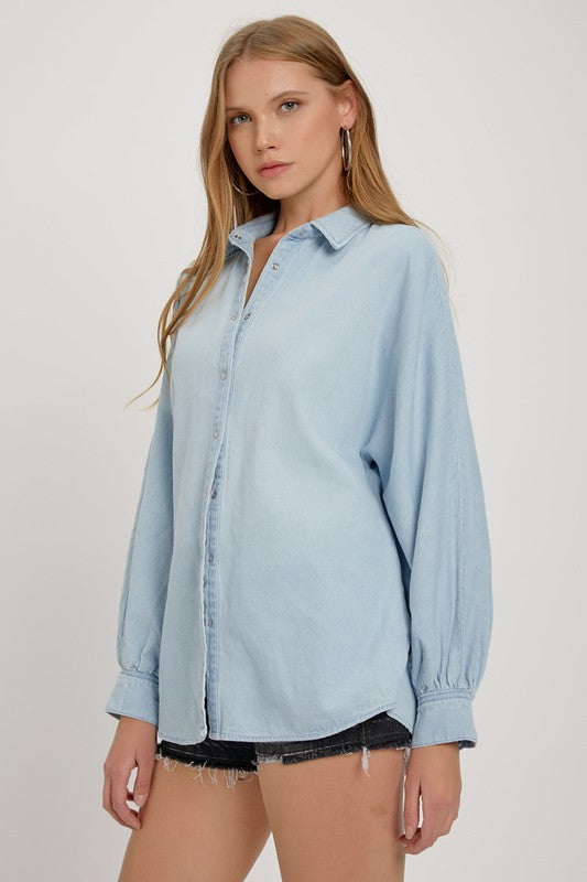 LIGHT DENIM BUTTON TOP